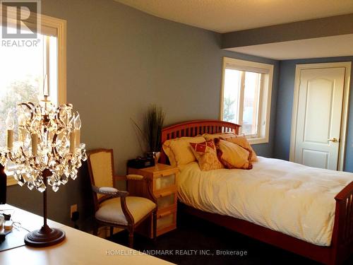 37 Michael Way, Markham, ON - Indoor Photo Showing Bedroom