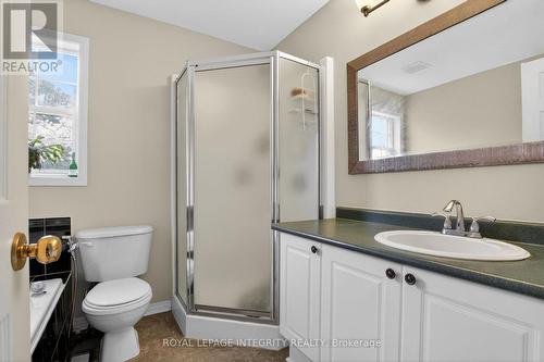 35 Heartleaf Private, Ottawa, ON - Indoor Photo Showing Bathroom