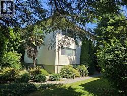 466 GRIFFITHS PLACE New Westminster, BC V3L 3Y7