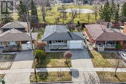 297 DRIFTWOOD AVENUE Toronto, ON M3N 2N6