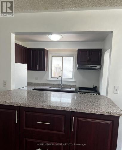 3453 Oakglade Crescent, Mississauga, ON - Indoor Photo Showing Kitchen With Double Sink