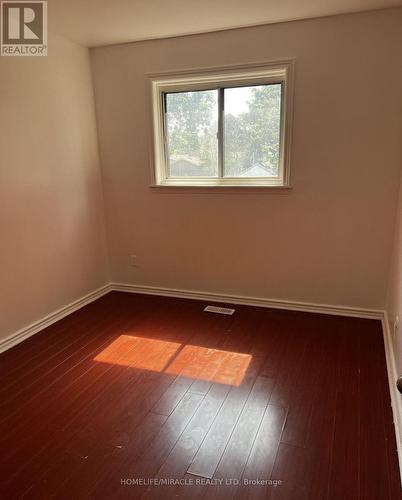 3453 Oakglade Crescent, Mississauga, ON - Indoor Photo Showing Other Room