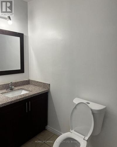 3453 Oakglade Crescent, Mississauga, ON - Indoor Photo Showing Bathroom