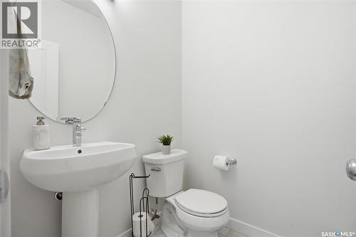 234 Brighton Gate, Saskatoon, SK - Indoor Photo Showing Bathroom