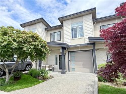 1026 Boeing Close Langford, BC V9B 0R2