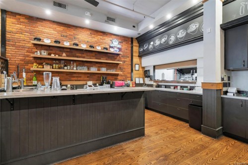 1609 Store St, Victoria, BC 