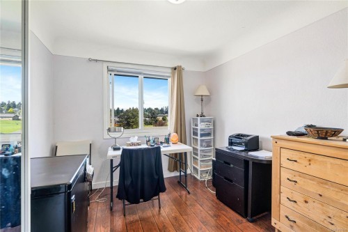 565 Baker St, Saanich, BC 