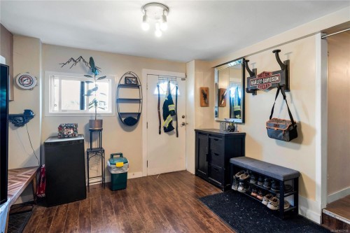565 Baker St, Saanich, BC 