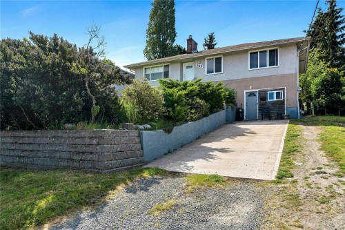 565 Baker St, Saanich, BC 