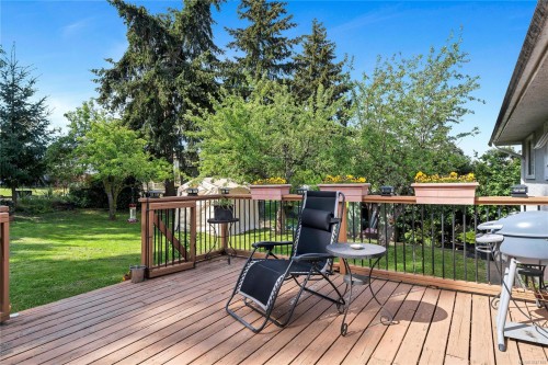 565 Baker St, Saanich, BC 