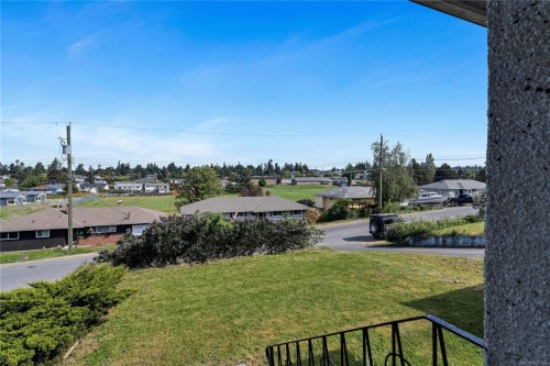 565 Baker St, Saanich, BC 