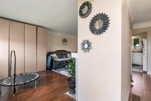 565 Baker St, Saanich, BC 