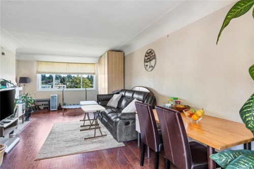565 Baker St, Saanich, BC 
