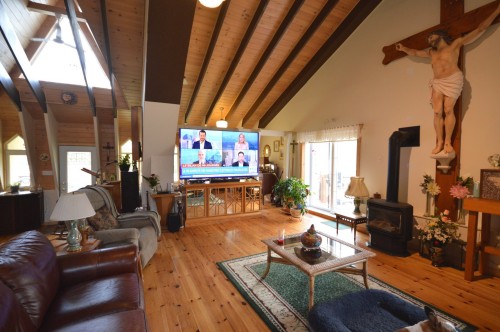 Salon - 9000 Ch. Du Lac-Labelle, Labelle, QC - Indoor Photo Showing Living Room