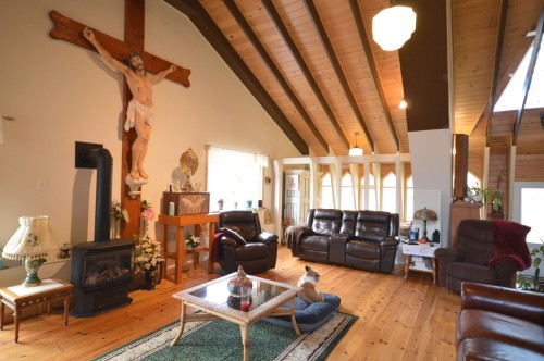 Salon - 9000 Ch. Du Lac-Labelle, Labelle, QC - Indoor Photo Showing Living Room With Fireplace