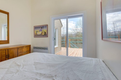 Master Bedroom - 171 Ch. Holmes, Sutton, QC - Indoor Photo Showing Bedroom