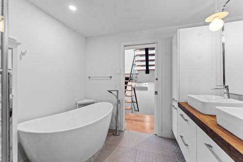 Salle de bains - 4605 Rue Chapleau, Montréal (Le Plateau-Mont-Royal), QC - Indoor Photo Showing Bathroom