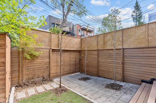 Cour - 4605 Rue Chapleau, Montréal (Le Plateau-Mont-Royal), QC - Outdoor With Exterior