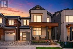 1453 VARELAS PASSAGE  Oakville, ON L6H 3S3
