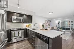 810 - 75 EAST LIBERTY STREET Toronto, ON M6K 3R3