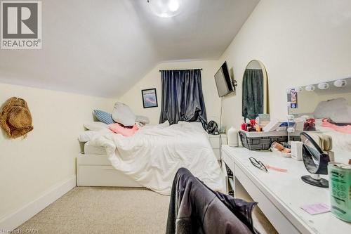 10 Marshall Street, Waterloo, ON - Indoor Photo Showing Bedroom