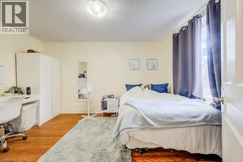 10 Marshall Street, Waterloo, ON - Indoor Photo Showing Bedroom