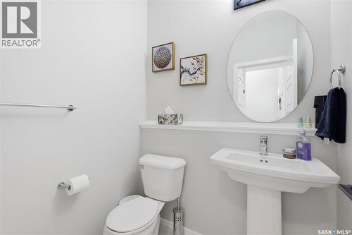 1019 Childers Court, Saskatoon, SK - Indoor Photo Showing Bathroom
