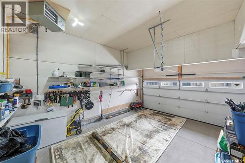 1019 Childers Court, Saskatoon, SK - Indoor Photo Showing Garage