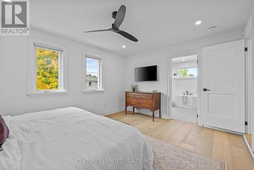 753 Chesterfield Avenue, Peterborough (Northcrest Ward 5), ON - Indoor Photo Showing Bedroom