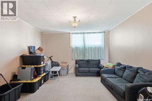 439 22Nd Street E, Prince Albert, SK - Indoor