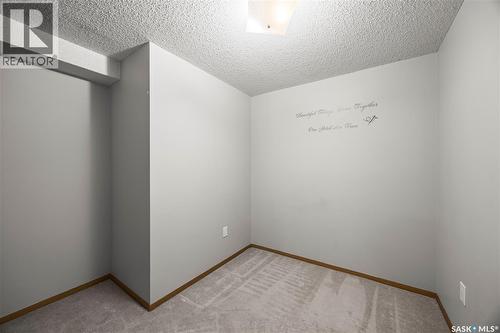 404 405 5Th Avenue N, Saskatoon, SK - Indoor Photo Showing Other Room