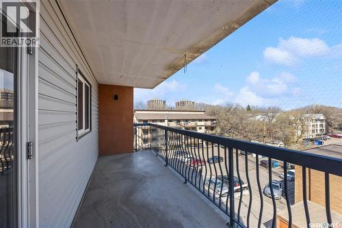 404 405 5Th Avenue N, Saskatoon, SK - Outdoor With Balcony With Exterior
