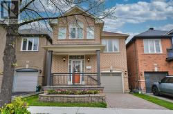 7 FAIRLAWN AVENUE  Markham, ON L6C 2E7