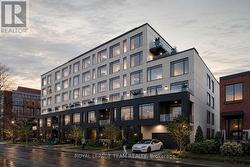 602 - 398 ROOSEVELT AVENUE  Ottawa, ON K2A 4J2