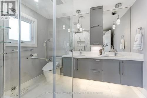 Primary Bedroom 4pc Bath - 3592 Cherrington Crescent, Mississauga, ON - Indoor Photo Showing Bathroom