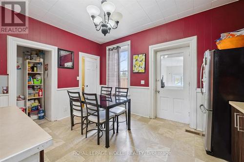 50 Main Street E, Mapleton, ON - Indoor Photo Showing Dining Room