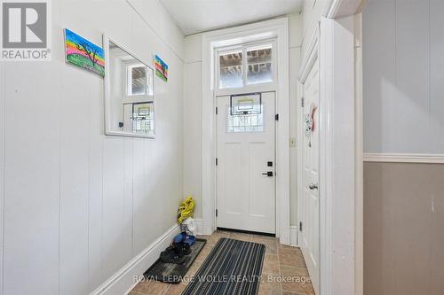 50 Main Street E, Mapleton, ON - Indoor Photo Showing Other Room