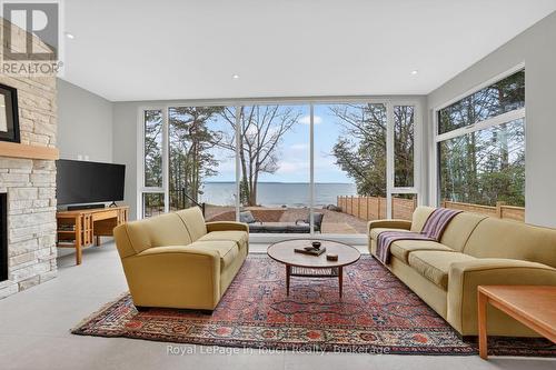 160 Tiny Beaches Road N, Tiny, ON - Indoor Photo Showing Living Room With Fireplace