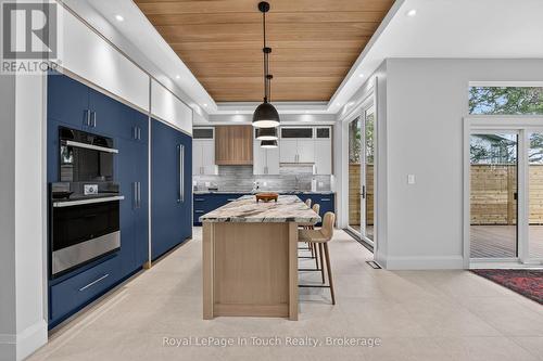 160 Tiny Beaches Road N, Tiny, ON - Indoor Photo Showing Kitchen