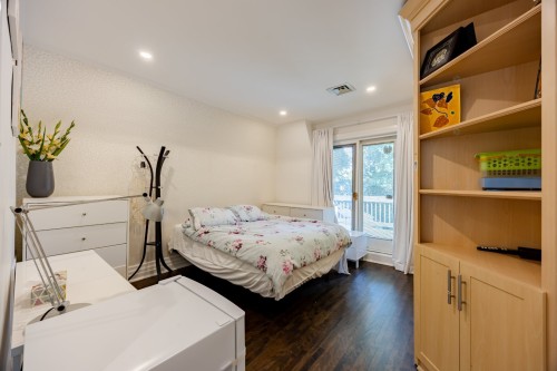 Chambre à coucher - 33 Rue Thurlow, Hampstead, QC - Indoor Photo Showing Bedroom