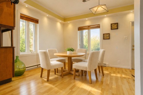 Salle à manger - 261 Rue Principale, Saint-Adelphe, QC - Indoor Photo Showing Dining Room