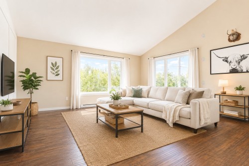 Loft - 261 Rue Principale, Saint-Adelphe, QC - Indoor Photo Showing Living Room