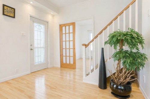 Hall d'entrée/Vestibule - 261 Rue Principale, Saint-Adelphe, QC - Indoor Photo Showing Other Room