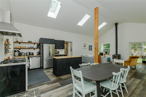 161 Holmes Rd, Salt Spring, BC 