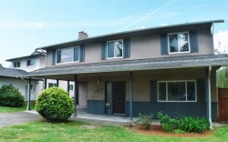 1825 Fairhurst Ave Saanich, BC V8N 1P5