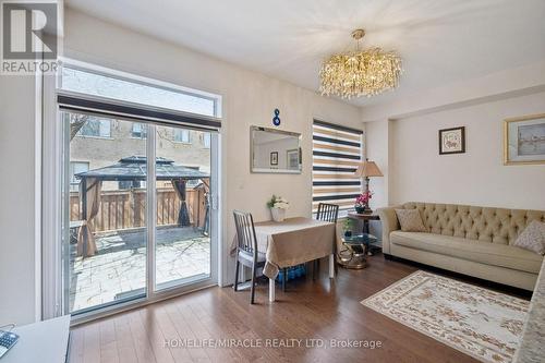 25 True Blue Crescent, Caledon, ON - Indoor Photo Showing Living Room