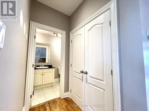 1520 Arnhem Street, Ottawa, ON - Indoor