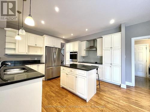 1520 Arnhem Street, Ottawa, ON - Indoor Photo Showing Kitchen With Stainless Steel Kitchen With Double Sink