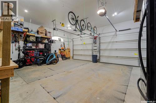 1054 Monk Avenue, Moose Jaw, SK - Indoor Photo Showing Garage