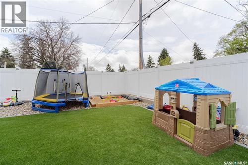 1054 Monk Avenue, Moose Jaw, SK - Outdoor